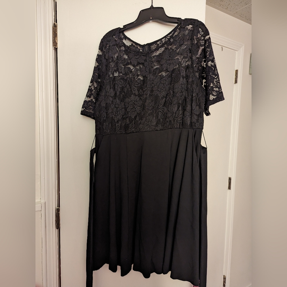 Torrid A line sweetheart neck with lace overlay dress